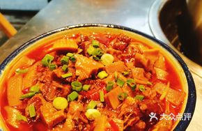 Braised Beef and Bamboo Shoot Hot Pot Noodles