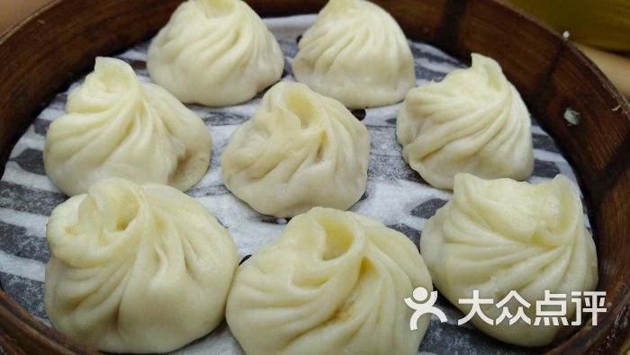 虾肉小笼包