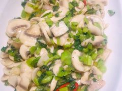 雪菜蘑菇炒肉片-米家小馆(新华店)