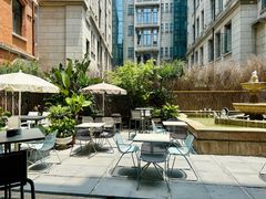 景观位-潮一不贰·法式甜品·生日蛋糕·西式简餐(外滩店)