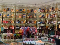 零售区-VENCHI 闻绮(北京国贸商城店)