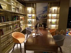 -杭州西湖湖滨银泰亚朵酒店