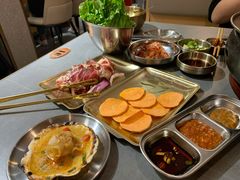 -围炉肉舍•炭烤活鳗•丹东海鲜烤肉(步行街店)