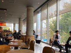 大堂-星巴克臻选(湖滨道店)