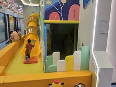 -极橙儿童齿科矫正中心(奥城店)