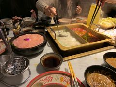 -尚尚仙·酸汤猪手·猪肚鸡火锅(华联万柳购物中心店)