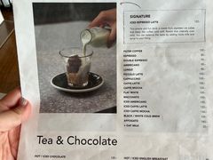 -ROAST coffee & eatery