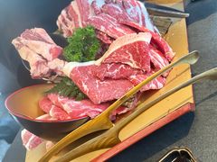 -铭牛烧肉·和牛海鲜自助(高新月牙湖店)