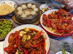 -老街烧烤大排档·地道湖北菜·龙虾馆(汉口火车站店)