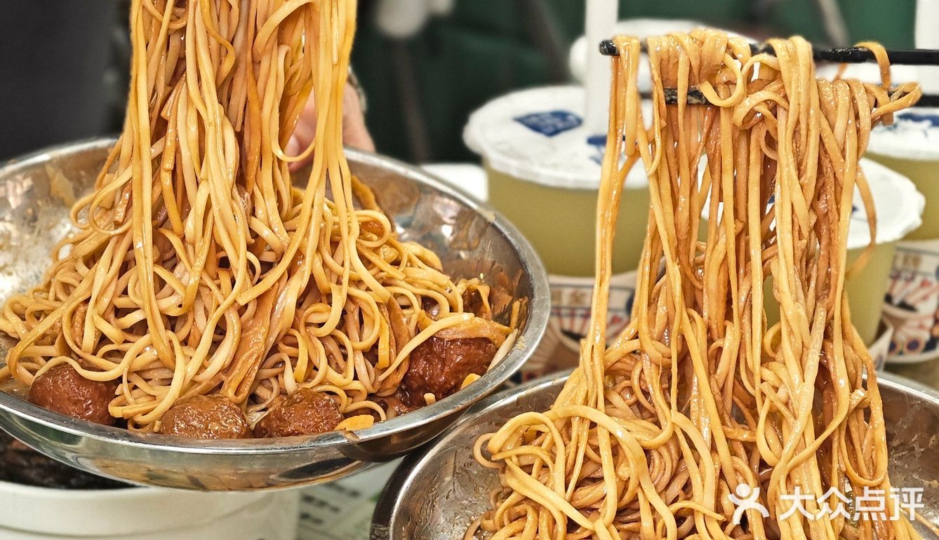 老板太懂上海人了，那么经典的菜这里都有！