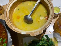 -兔行天下-鸿鹤鲜锅兔(中海国际店)