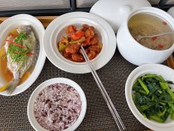 -臻康乃馨月子中心(集美店)