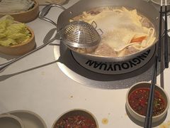 -左庭右院鲜牛肉火锅(金山万达店)