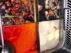 四宫格锅底-海底捞火锅鲜切牛肉主题店(长寿路店)