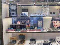 -世纪大明眼镜·林德伯格·蔡司官方授权店(武昌旗舰店)