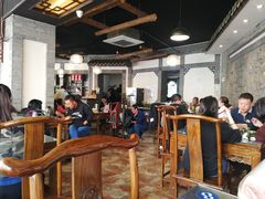 大堂-王明古法砂锅居(开化寺店)