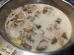 -肖仙仙羊肉汤·创于1996年(三官堂总店)