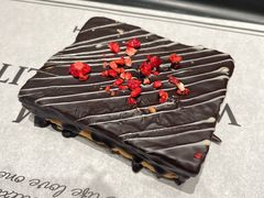 -HOT CRUSH趁热集合·现烤面包(上海环球港店)