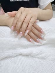 -UN·桃喜日系美睫美甲