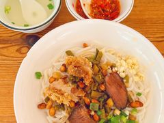 -牛八宝桂林米粉(八里庄店)