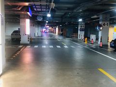 -大宁国际商业广场-地下停车库