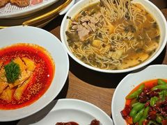 -新白鹿餐厅(滨江银泰店)
