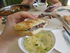 -高玛纳驴肉火烧(一世界店)