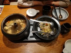 -云海肴·汽锅鸡·云南菜(天山百盛优客店)