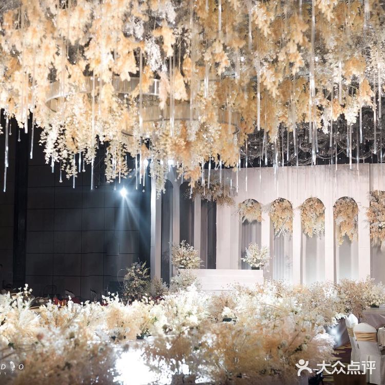 小预算，简约香槟泰式婚礼