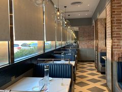 靠窗位-香港茶餐厅文化体验馆(茶山镇店)