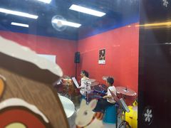 -COCO  BOMB国际流行音乐(爱琴海校区)