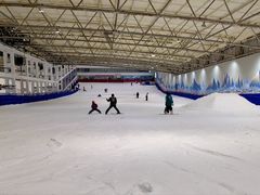 -乔波室内滑雪场