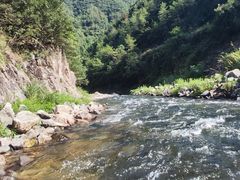 -仙人谷漂流景区
