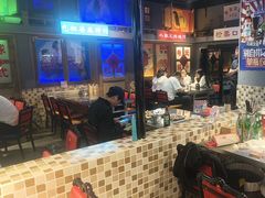 -马路牙子烧烤音乐酒馆(望京店)