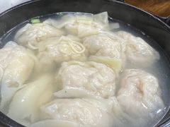 三鲜大馄饨-万寿斋(山阴路店)