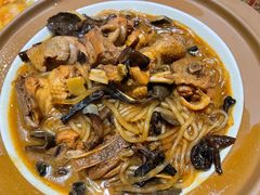 山蘑菇炖小公鸡-一轩饺子馆(丽都店)