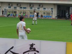 -燕子岗体育场