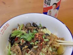 -裕新楼粉面馆·石磨手工粉(四方坪店)