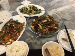 -蔼若春.传承三十年云南菜(金碧公园店)