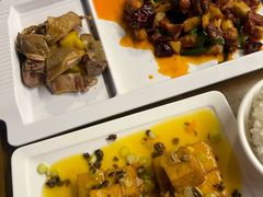 -隔壁老王·家常云南菜(花巷店)