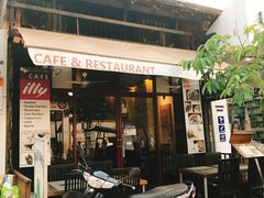 -Old House Restaurant