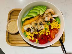 鲜虾牛油果芒果沙拉-Miss Fresh轻食(南京西路店)