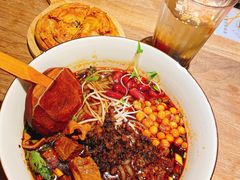 -麻婆婆白家肥肠粉(海岸城店)