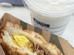 烧汁风味猪肉滑蛋芝士包-星巴克(太原柳巷第一店)