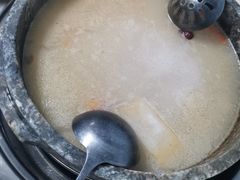 -墨脱石锅椰子鸡•香草鸭•东山羊(大东海店)