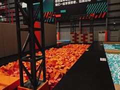 -极限PLAY运动娱乐新世界·团建派对潮玩休闲馆·室内蹦极高空游乐园