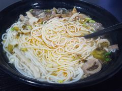 -花溪巷牛肉粉(泉城路店)
