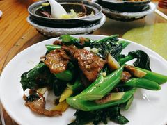 芥兰炒牛肉-华峰食馆(氹仔店)