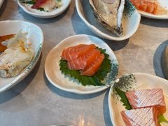 -雍容荟帝王蟹活龙虾展台自助(IFS黑金店)