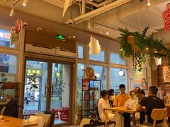 -必胜客(WOW昙华林店)